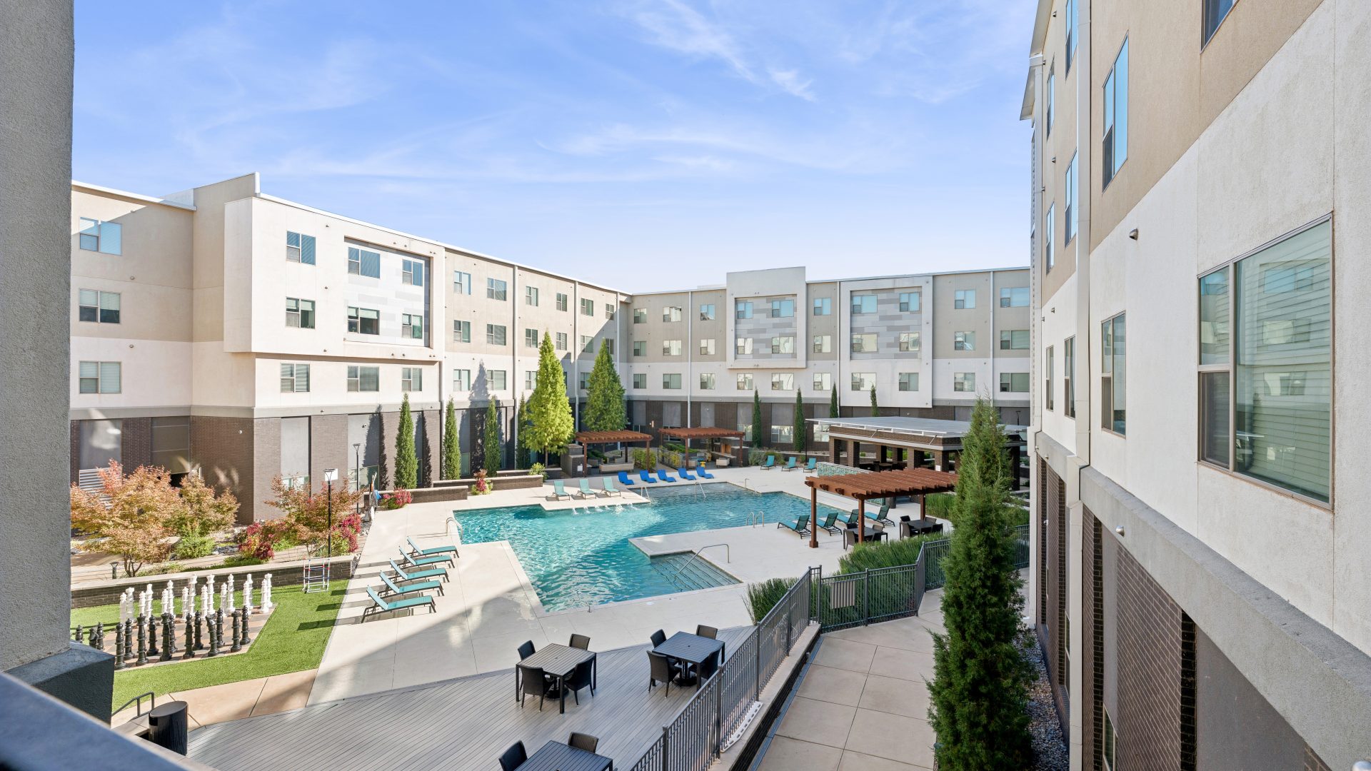 a large building with a lot of windows